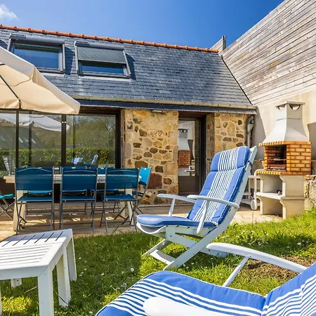 Morgat, Maison Familiale, A Pied Holiday home